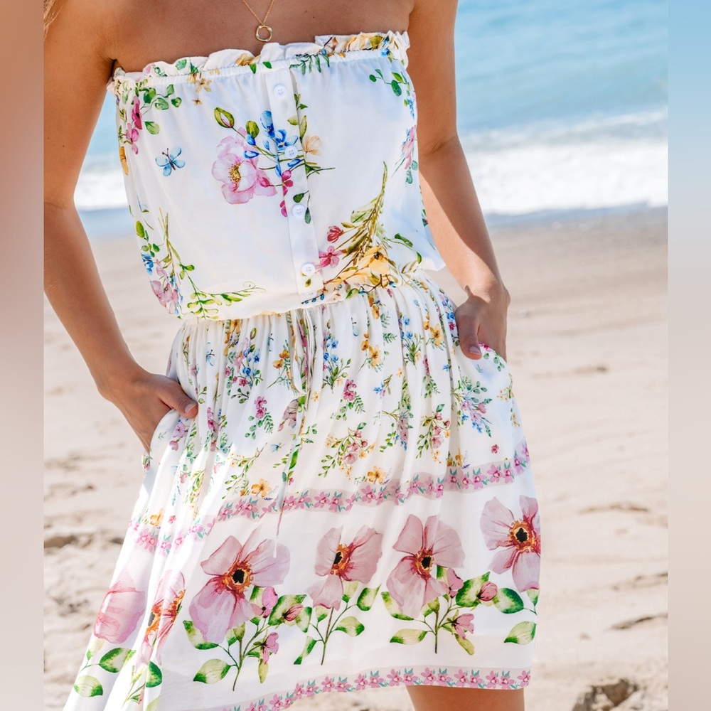 Floral strapless dress with pockets